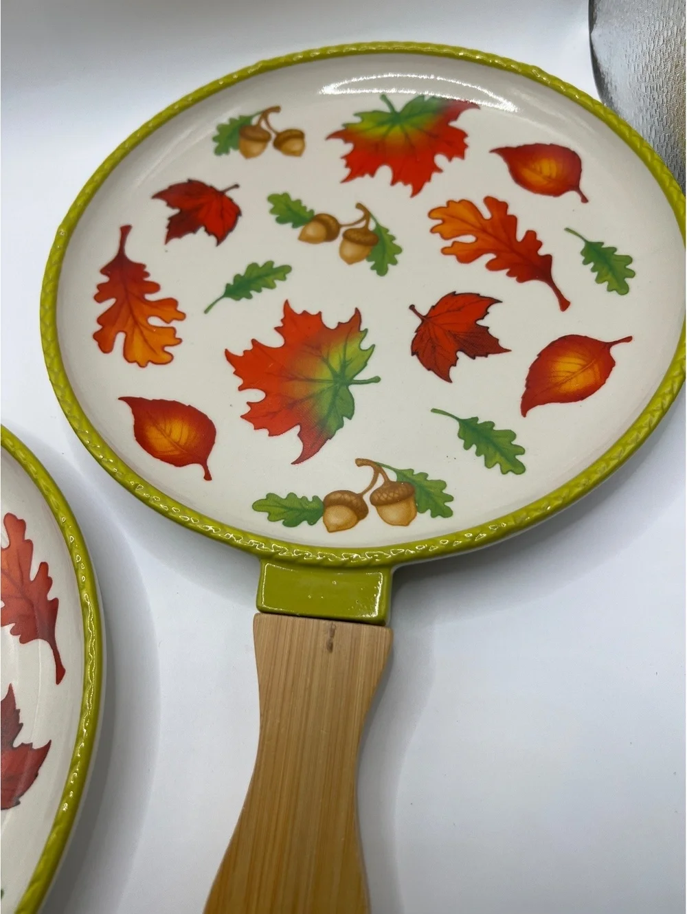 NEW Set of 2 Autumn Leaf Ceramic Baking pans with Wooden Handles
